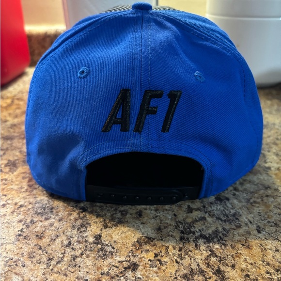 Nike Penny HARDAWAY Blue and Black Cap with White Accents. - Picture 3 of 8